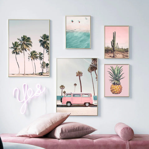 pineapple-on-the-pink-backgroun-canvas-print
